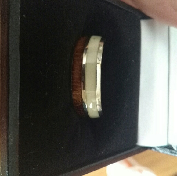 Men's deer antler and koa wood  titanium ring - Picture 5 of 6